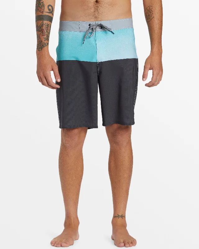 Highline Straight Leg 19" Boardshorts - Capri