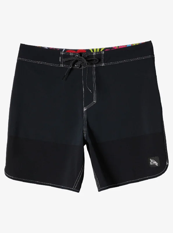 Snyc Highline Scallop 18" Boardshorts - Black