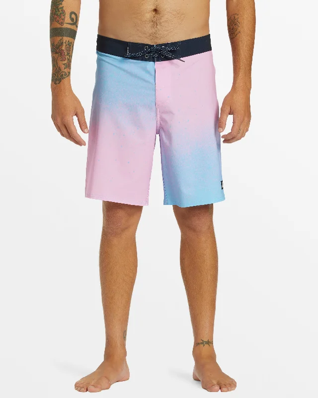 Surfsilk Straight Leg 19" Boardshorts - Prisim Pink